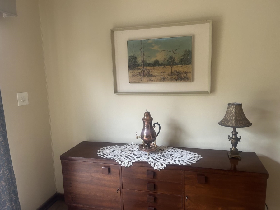 5 Bedroom Property for Sale in Viljoenskroon Free State